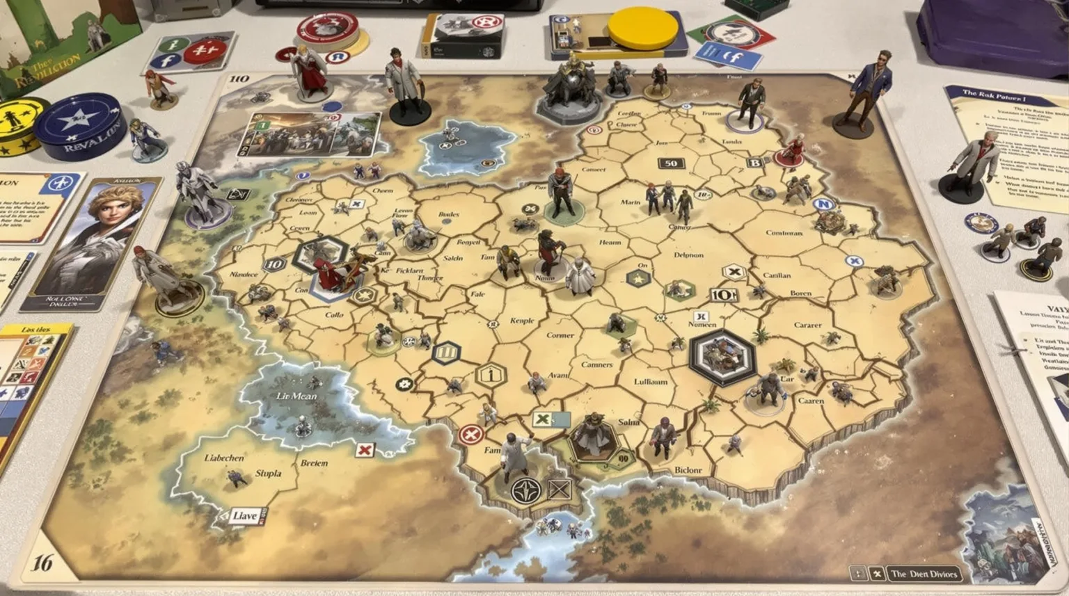 Social deduction board game mechanics and strategic elements in The Resistance: Avalon